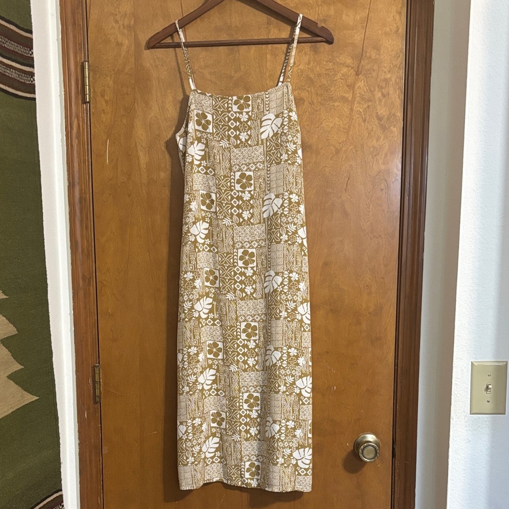 BillaBong Floral Patterned Brown Dress